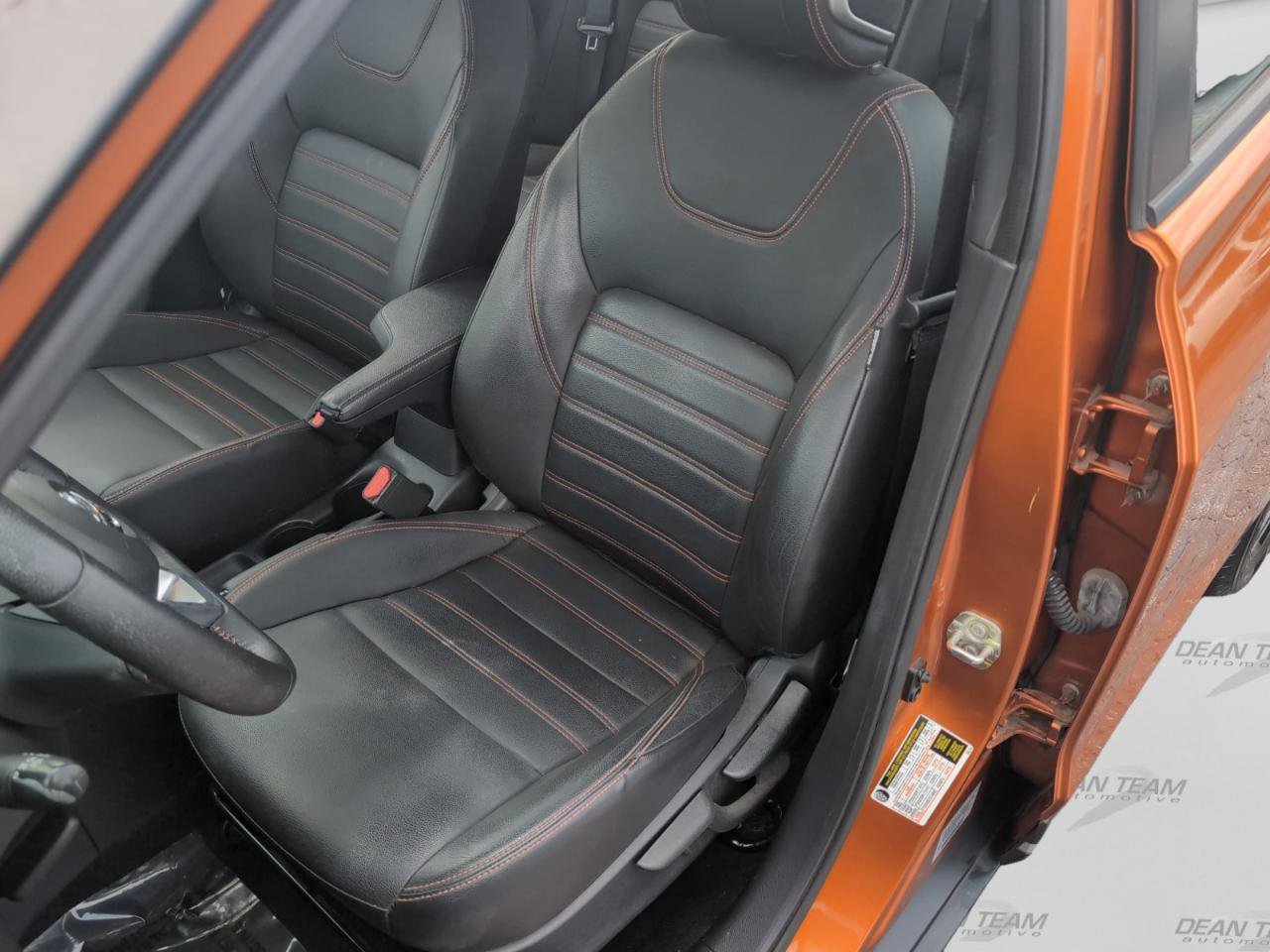 Used 2020 Nissan Kicks SR w/ SR Premium Package FWD image 11