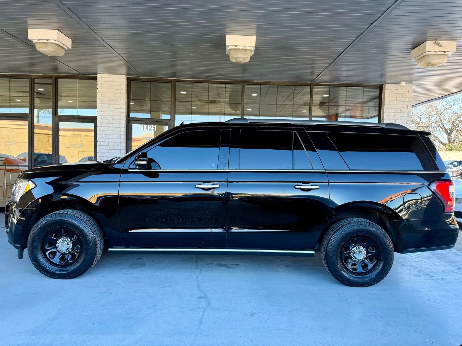 Used 2018 Ford Expedition Max Limited w/ Equipment Group 301A image 6