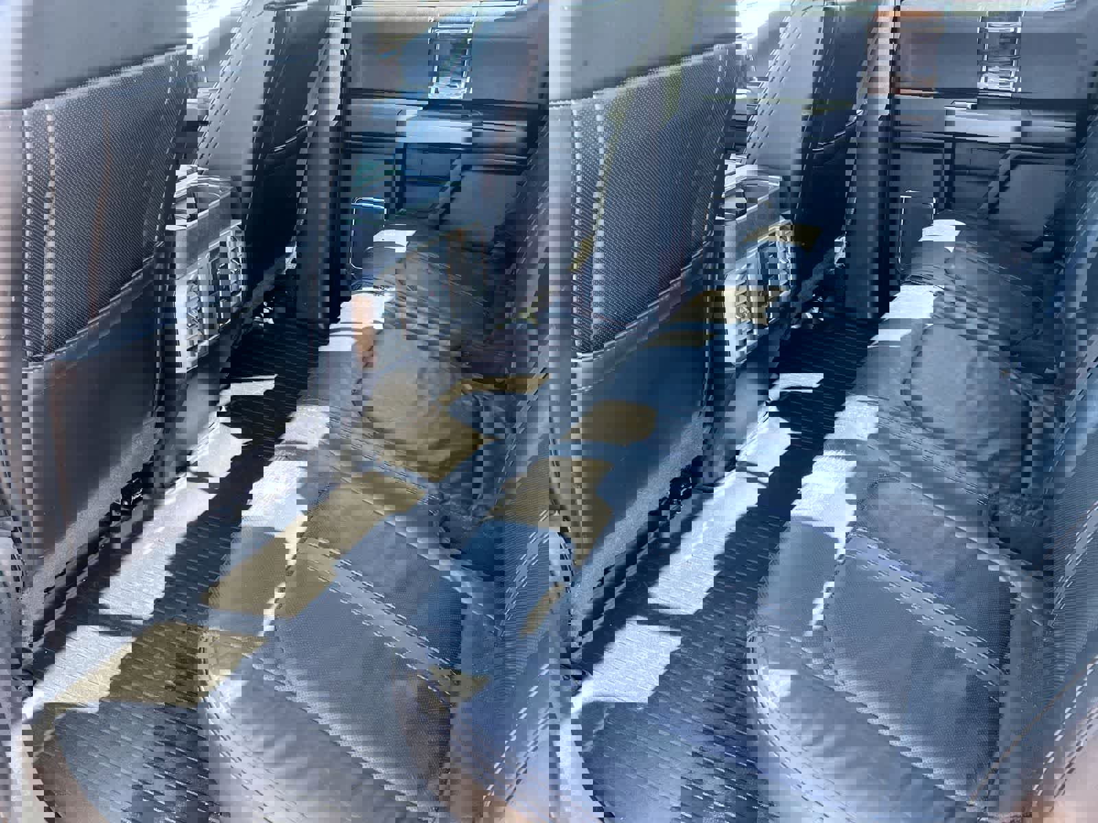 Used 2016 Ford F150 Platinum w/ Equipment Group 701A Luxury image 18