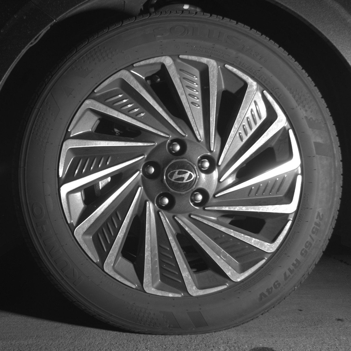 Used 2025 Hyundai Sonata SEL FWD image 12