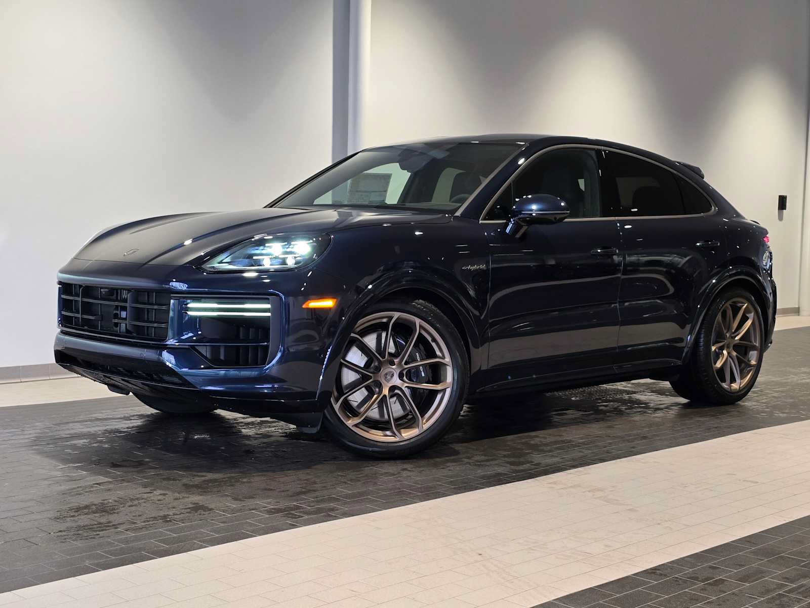 New 2026 Porsche Cayenne Turbo AWD/4WD image 1