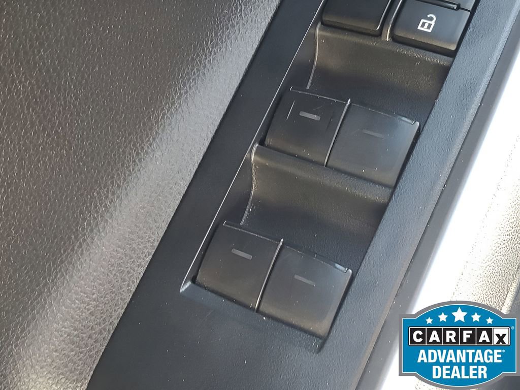 Used 2023 Toyota Highlander LE image 38