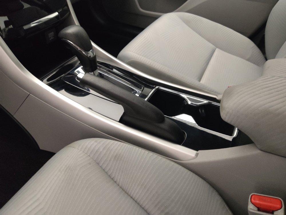 Used 2016 Honda Accord LX image 26