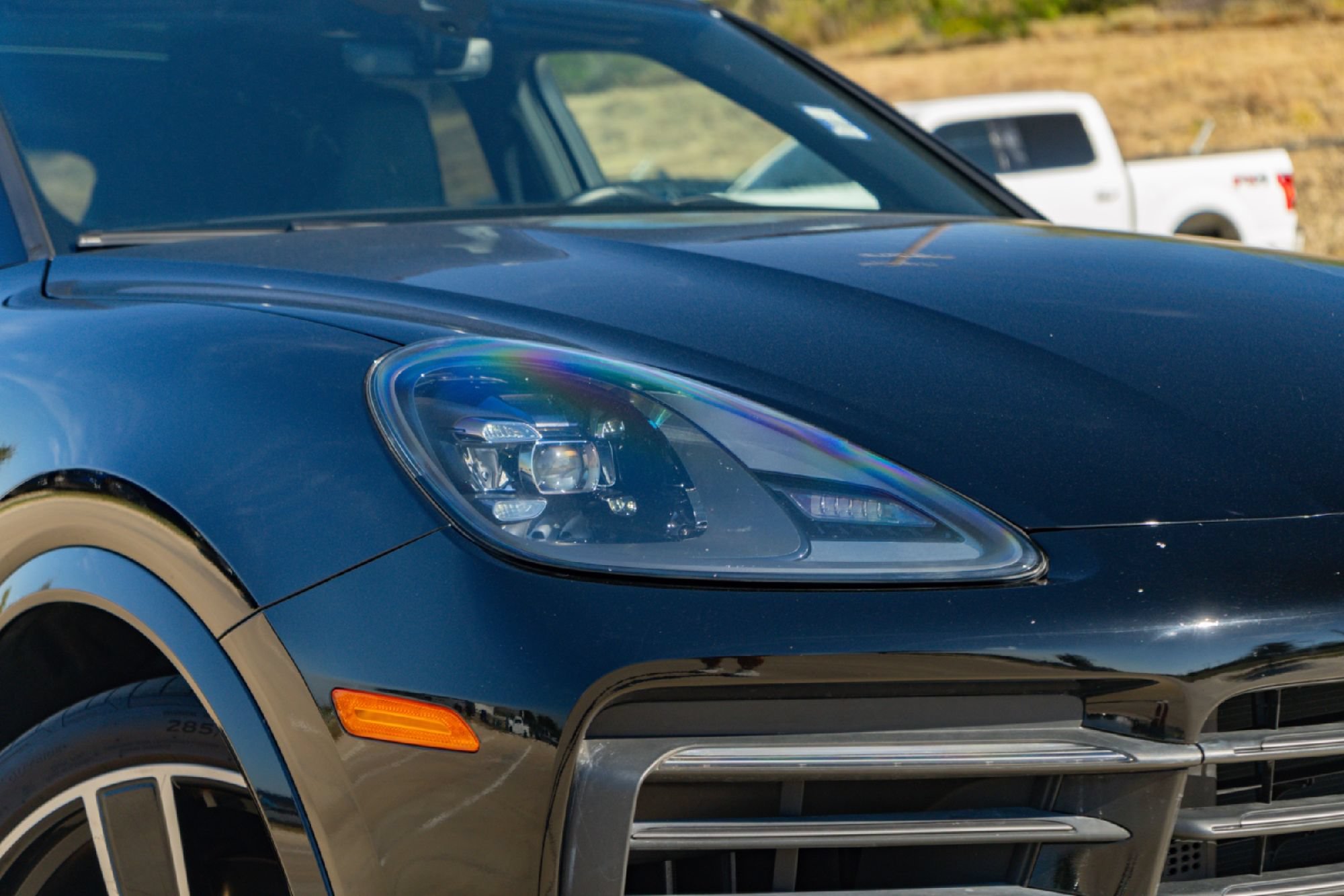 Used 2023 Porsche Cayenne Platinum Edition AWD/4WD image 3