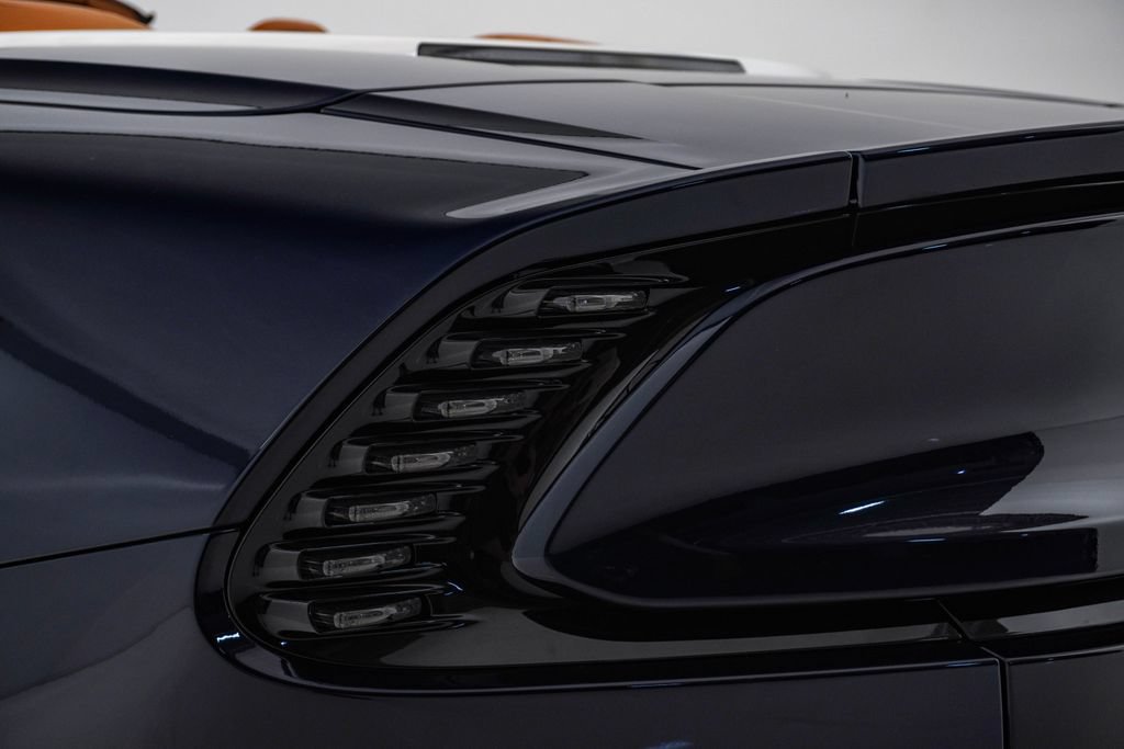 New 2026 Aston Martin Vanquish Convertible RWD image 15