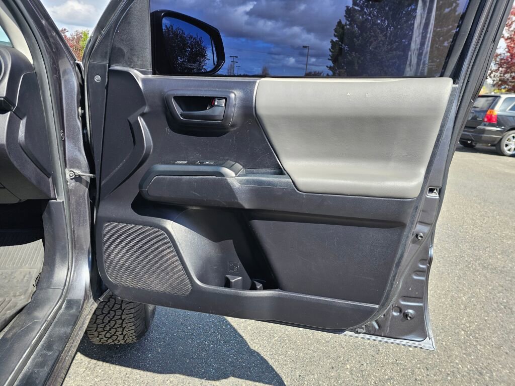 Used 2021 Toyota Tacoma SR image 10