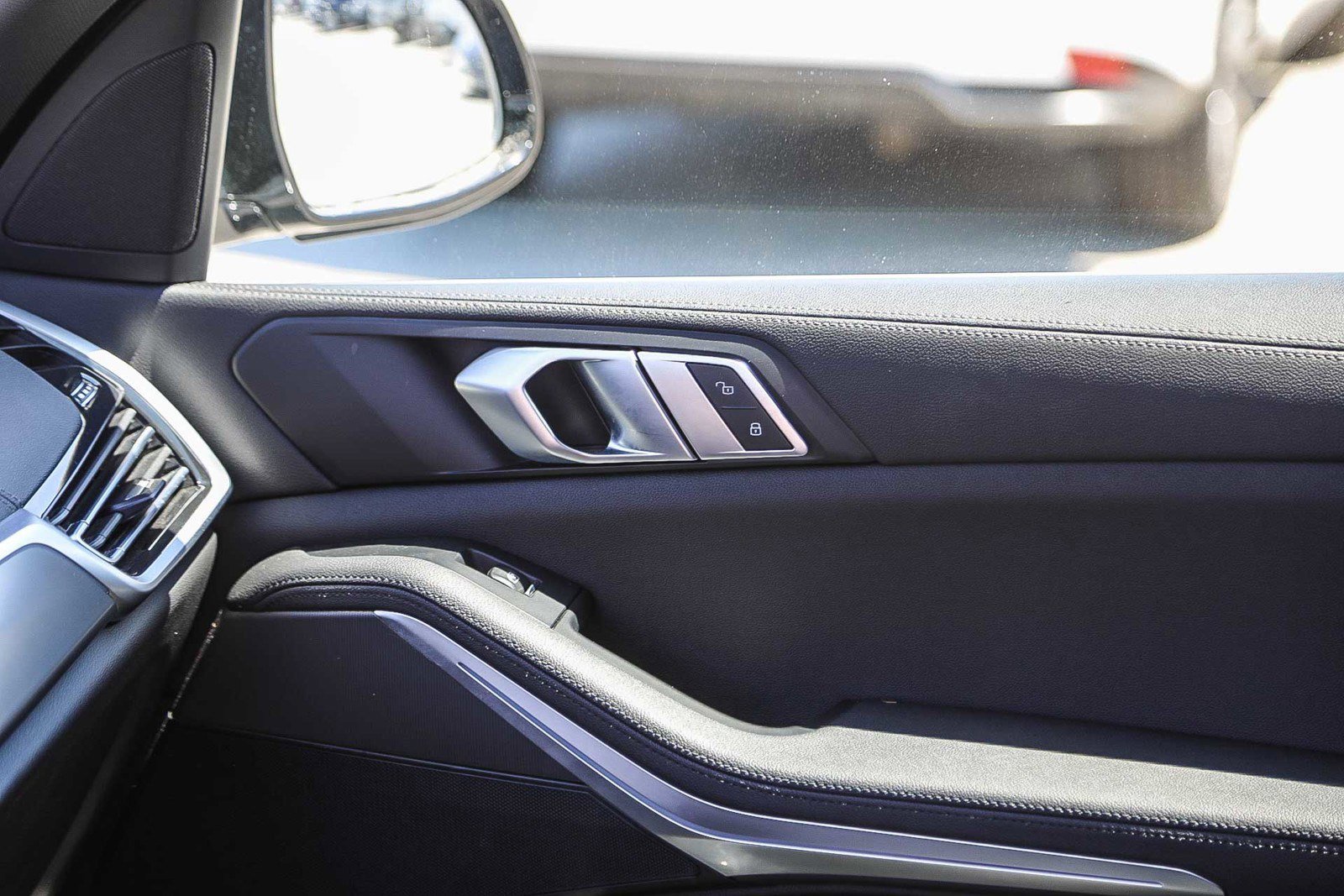 Used 2022 BMW X5 xDrive40i w/ Executive Package image 21