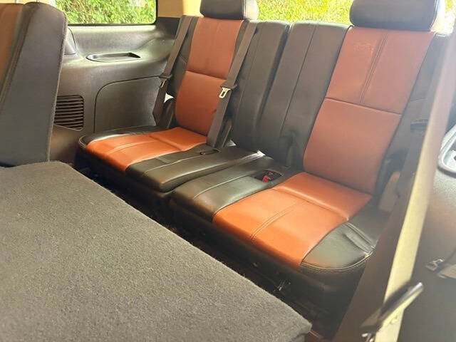 Used 2007 Chevrolet Tahoe LT w/ LT Preferred Equipment Group AWD/4WD image 12