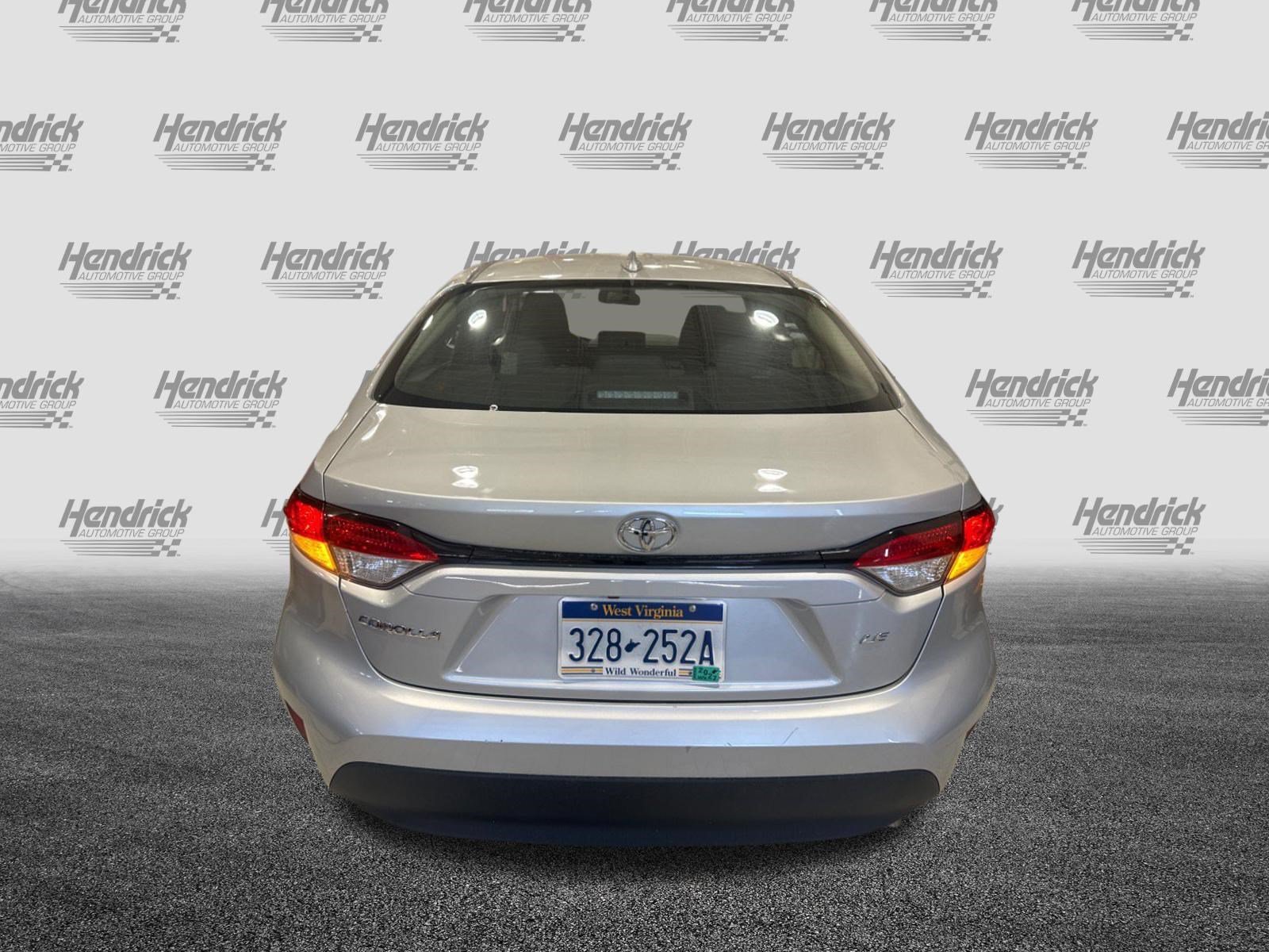 Used 2025 Toyota Corolla LE FWD image 9