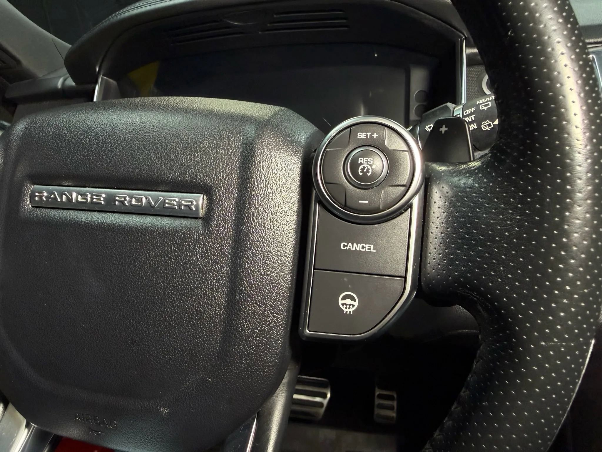 Used 2016 Land Rover Range Rover Sport Supercharged image 37