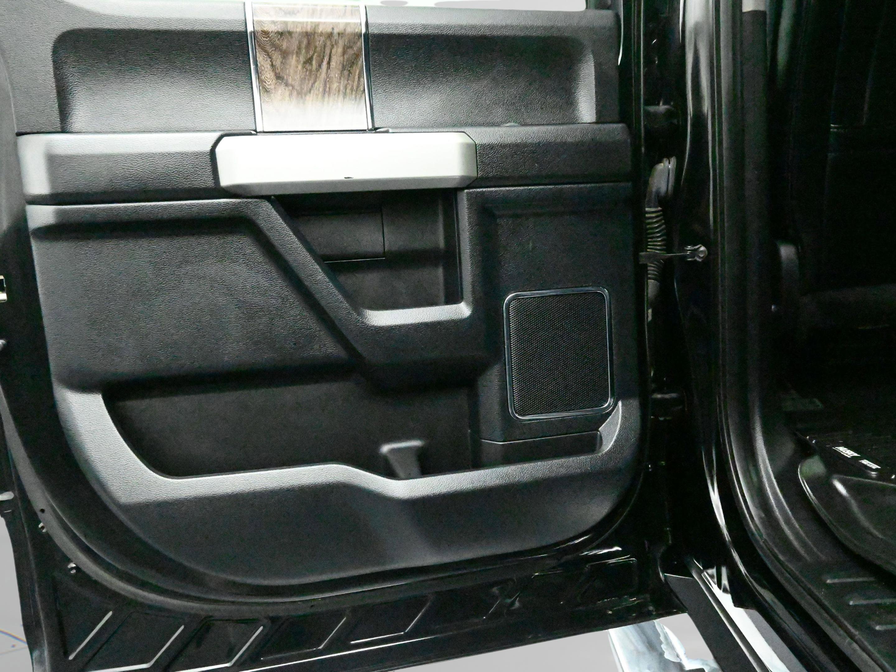 Used 2018 Ford F250 Lariat w/ Lariat Value Package image 12