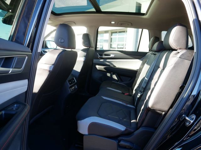 New 2026 Volkswagen Atlas Peak Edition image 8