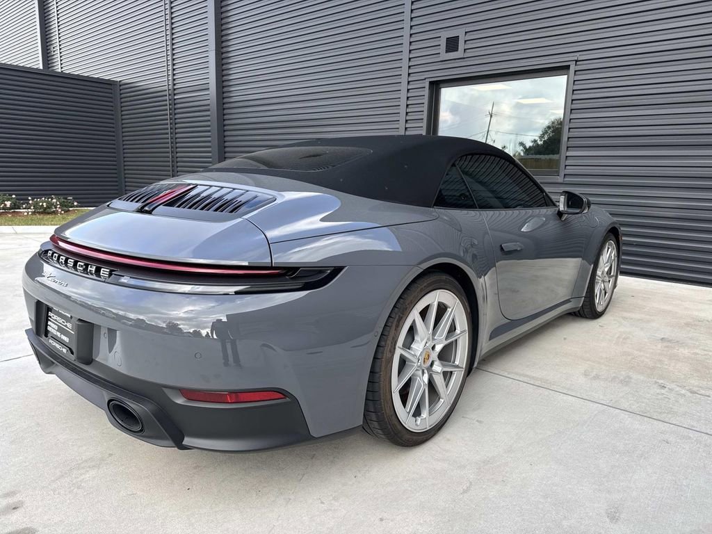 Used 2025 Porsche 911 Carrera image 11