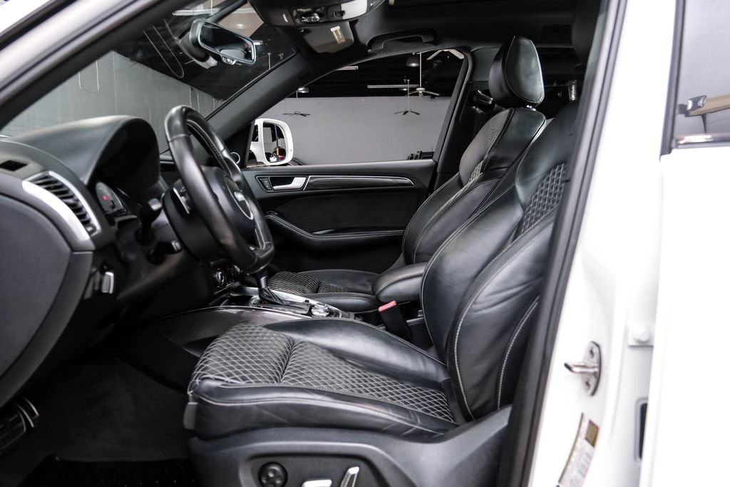 Used 2016 Audi SQ5 Premium Plus w/ Technology Package AWD/4WD image 4