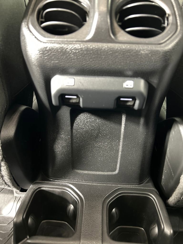 Used 2022 Jeep Gladiator Willys image 20