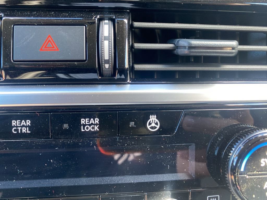 New 2025 Nissan Pathfinder SL image 24