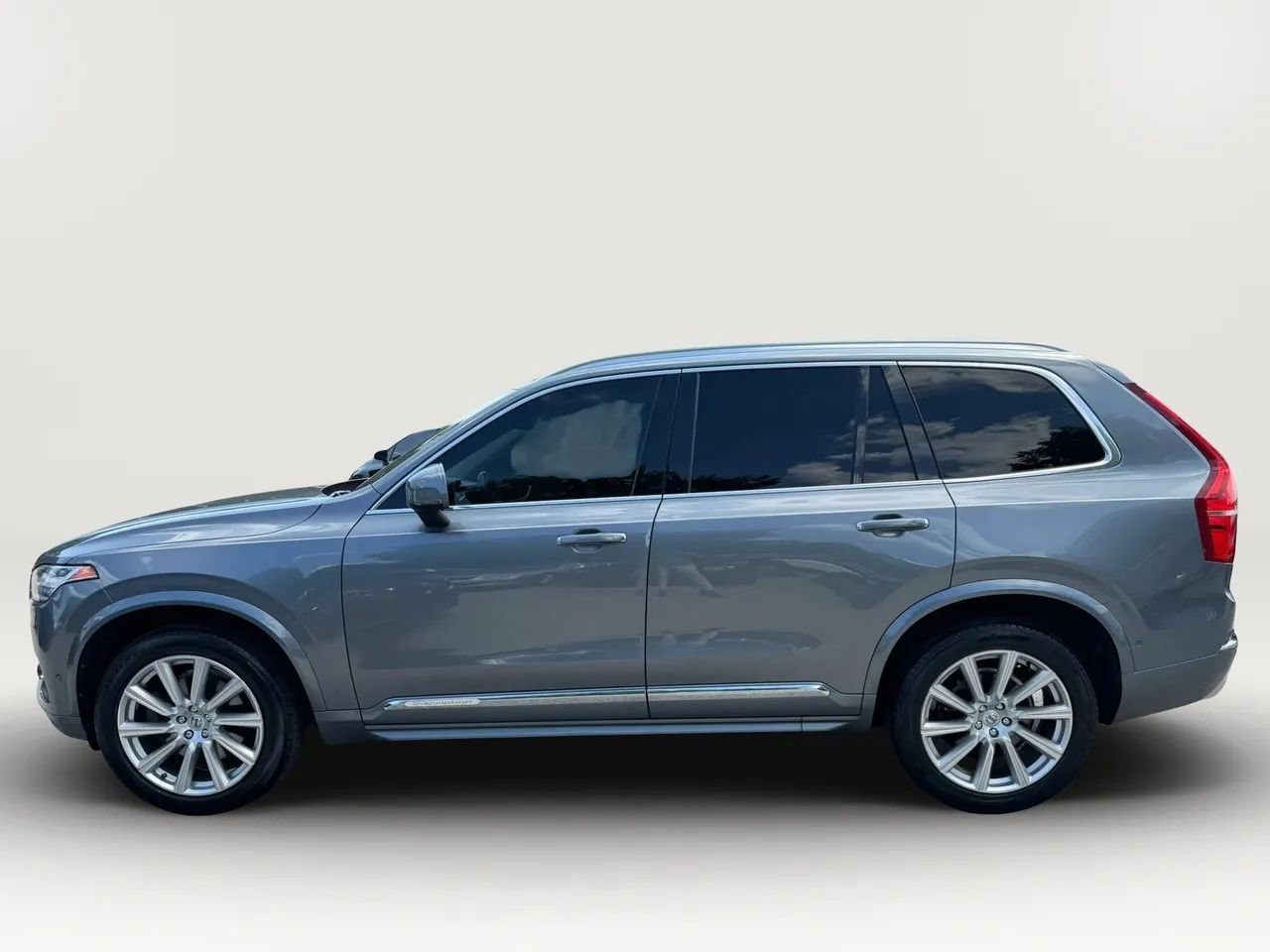 Used 2016 Volvo XC90 T6 Inscription w/ Vision Package AWD/4WD image 6