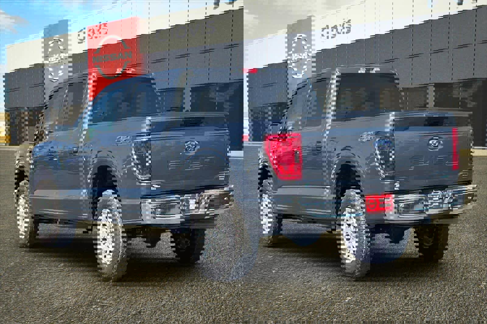 Used 2023 Ford F150 XLT image 7