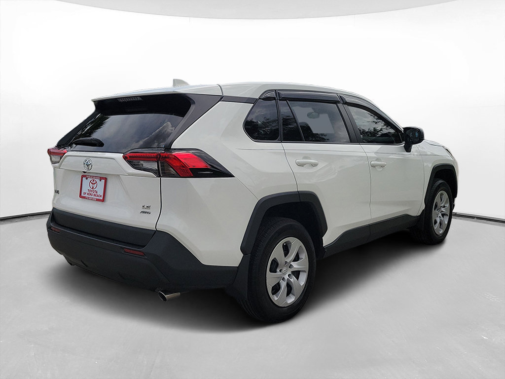 Certified 2024 Toyota RAV4 LE AWD/4WD image 4