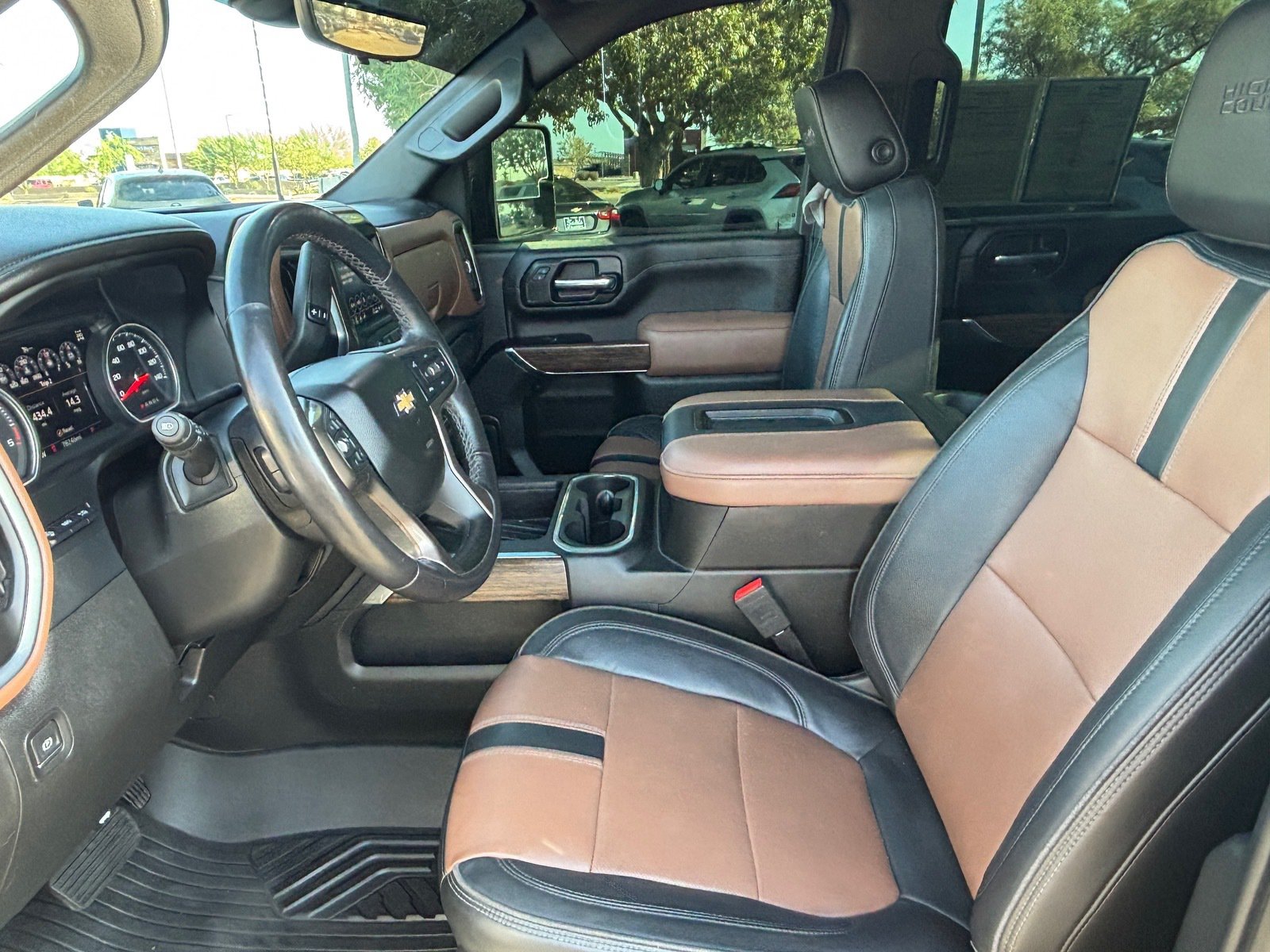 Used 2022 Chevrolet Silverado 2500 High Country w/ Z71 Off-Road Package AWD/4WD image 21