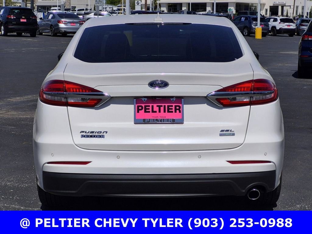 Used 2019 Ford Fusion SEL image 5
