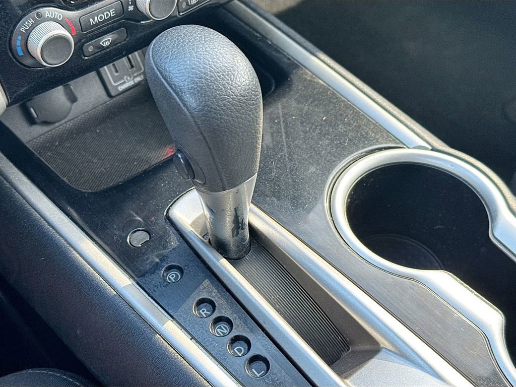 Used 2020 Nissan Pathfinder S image 16