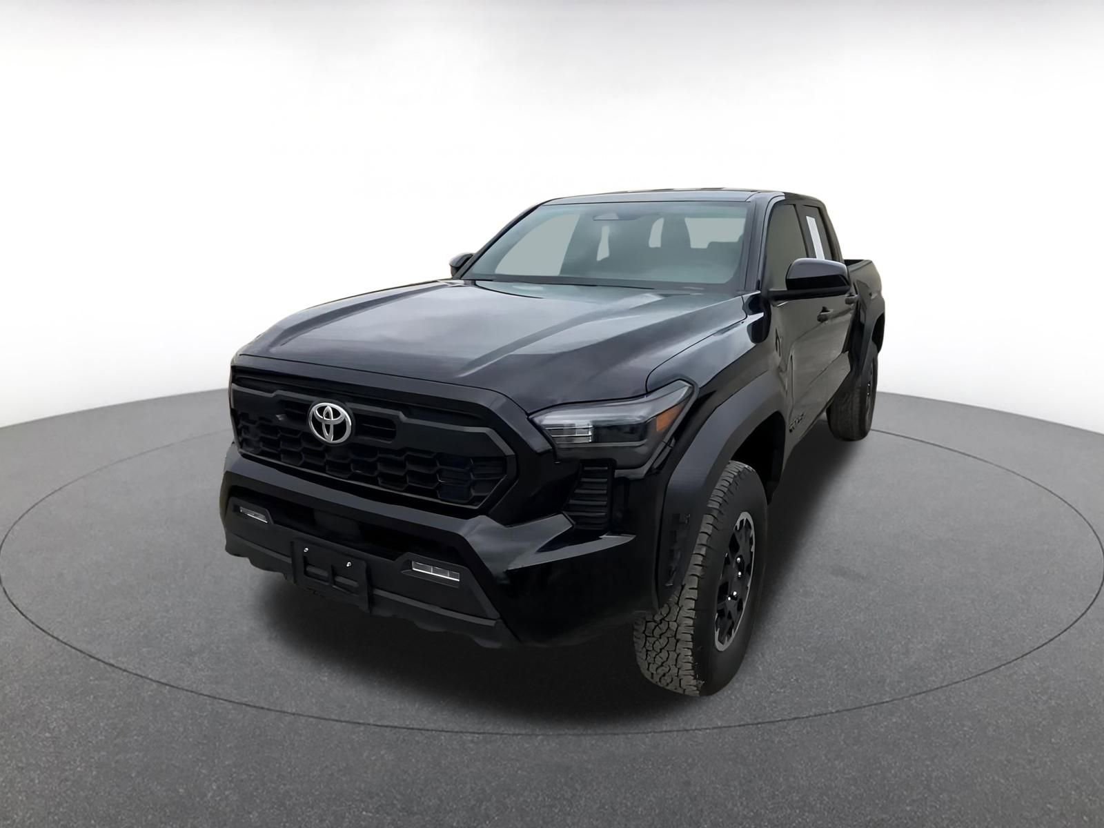 Used 2025 Toyota Tacoma SR image 7