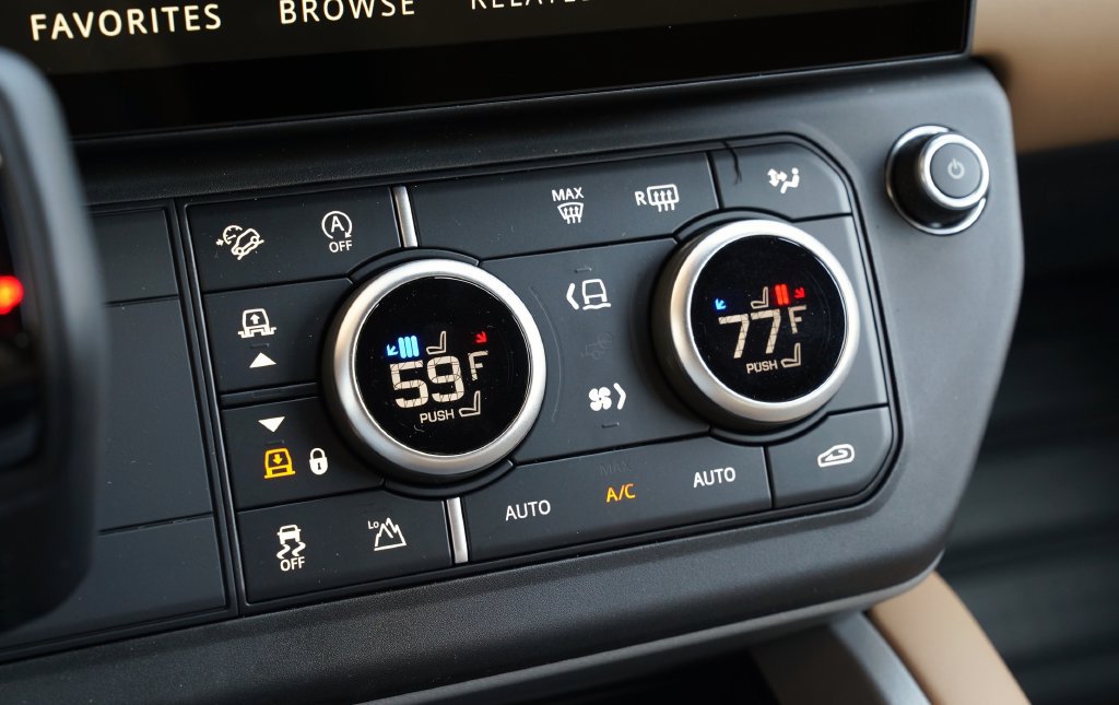 New 2026 Land Rover Defender 110 X AWD/4WD image 29