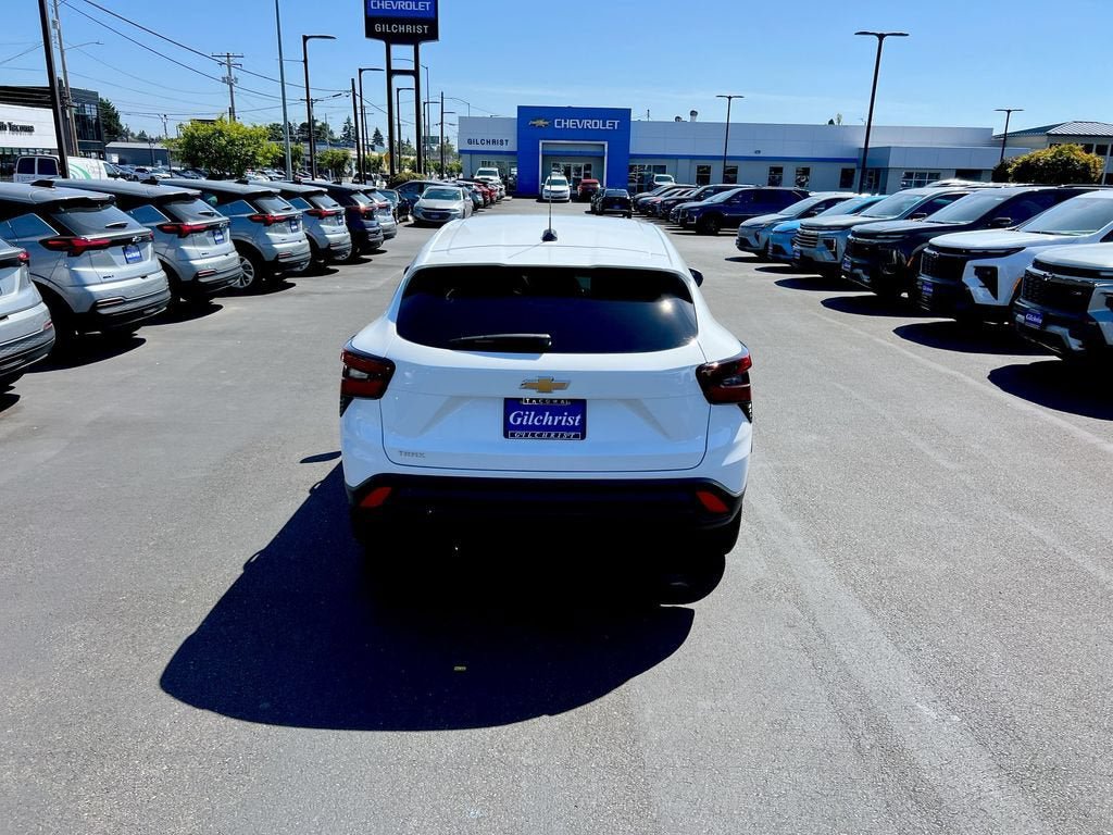 New 2026 Chevrolet Trax LS w/ Driver Confidence Package FWD image 25