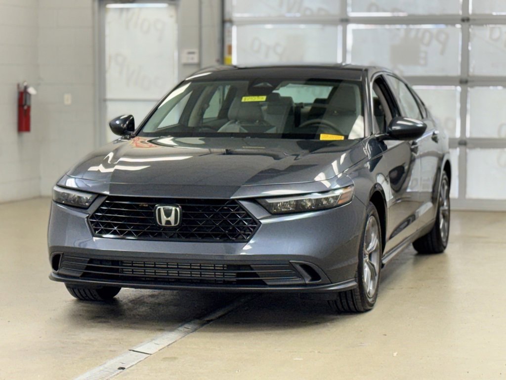 Used 2024 Honda Accord EX image 3