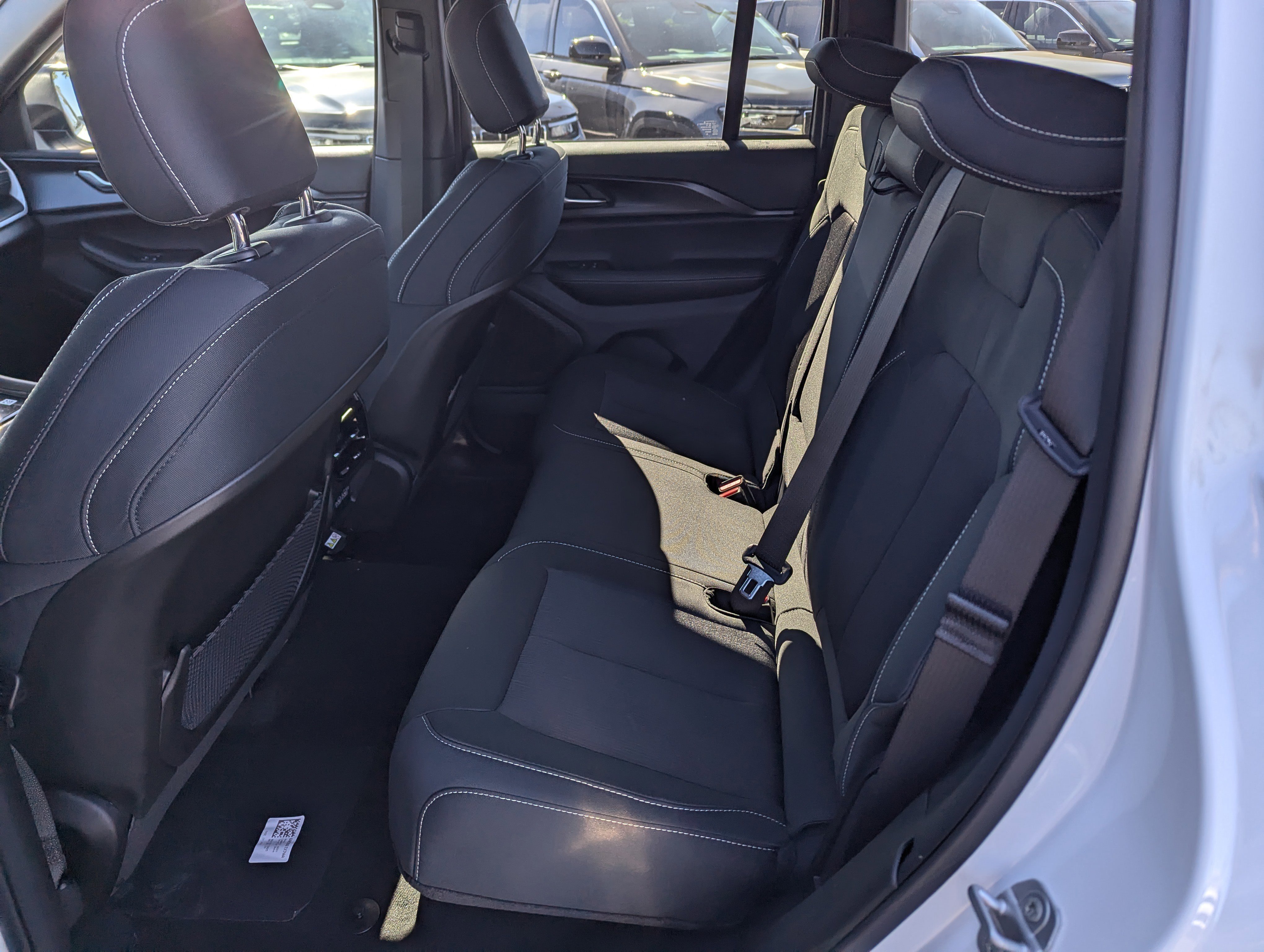 New 2025 Jeep Grand Cherokee Laredo X w/ Luxury Tech Group I image 8