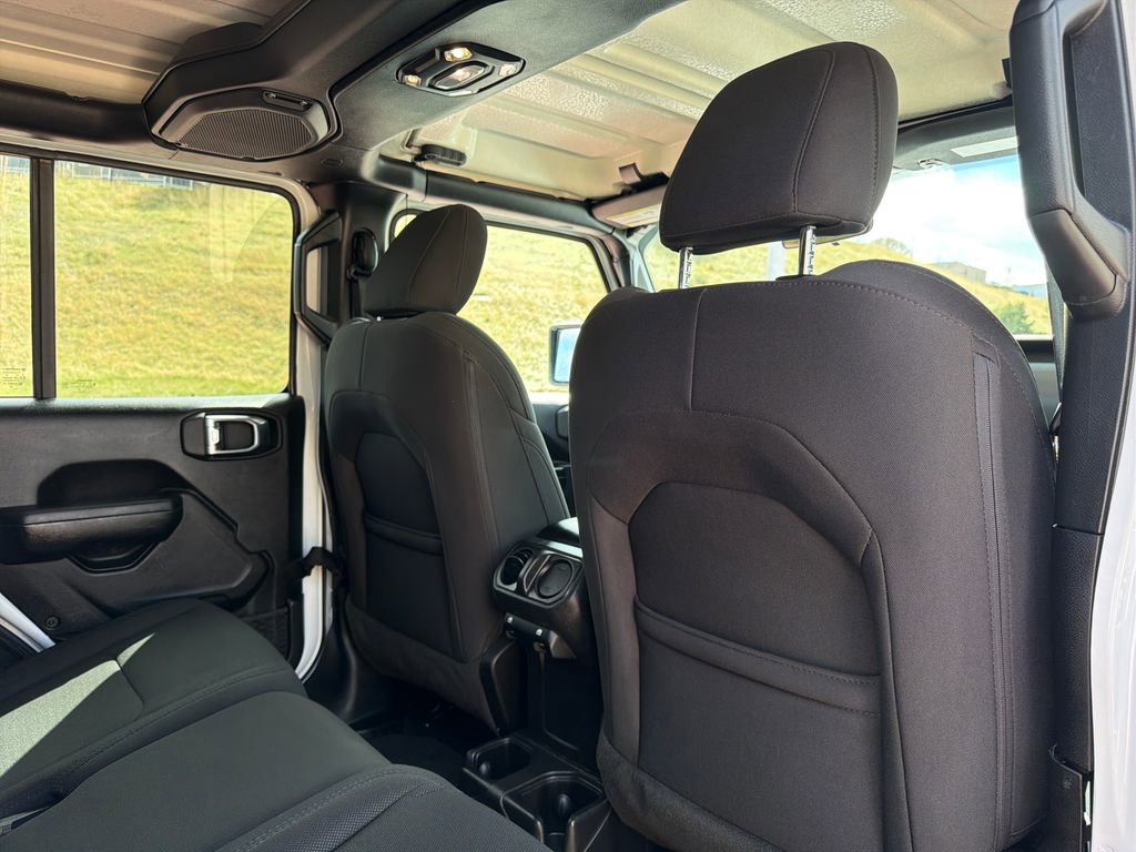Used 2023 Jeep Gladiator Sport image 26