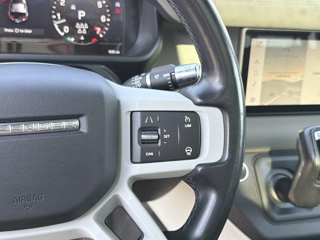 Used 2021 Land Rover Defender 110 X-Dynamic SE AWD/4WD image 23