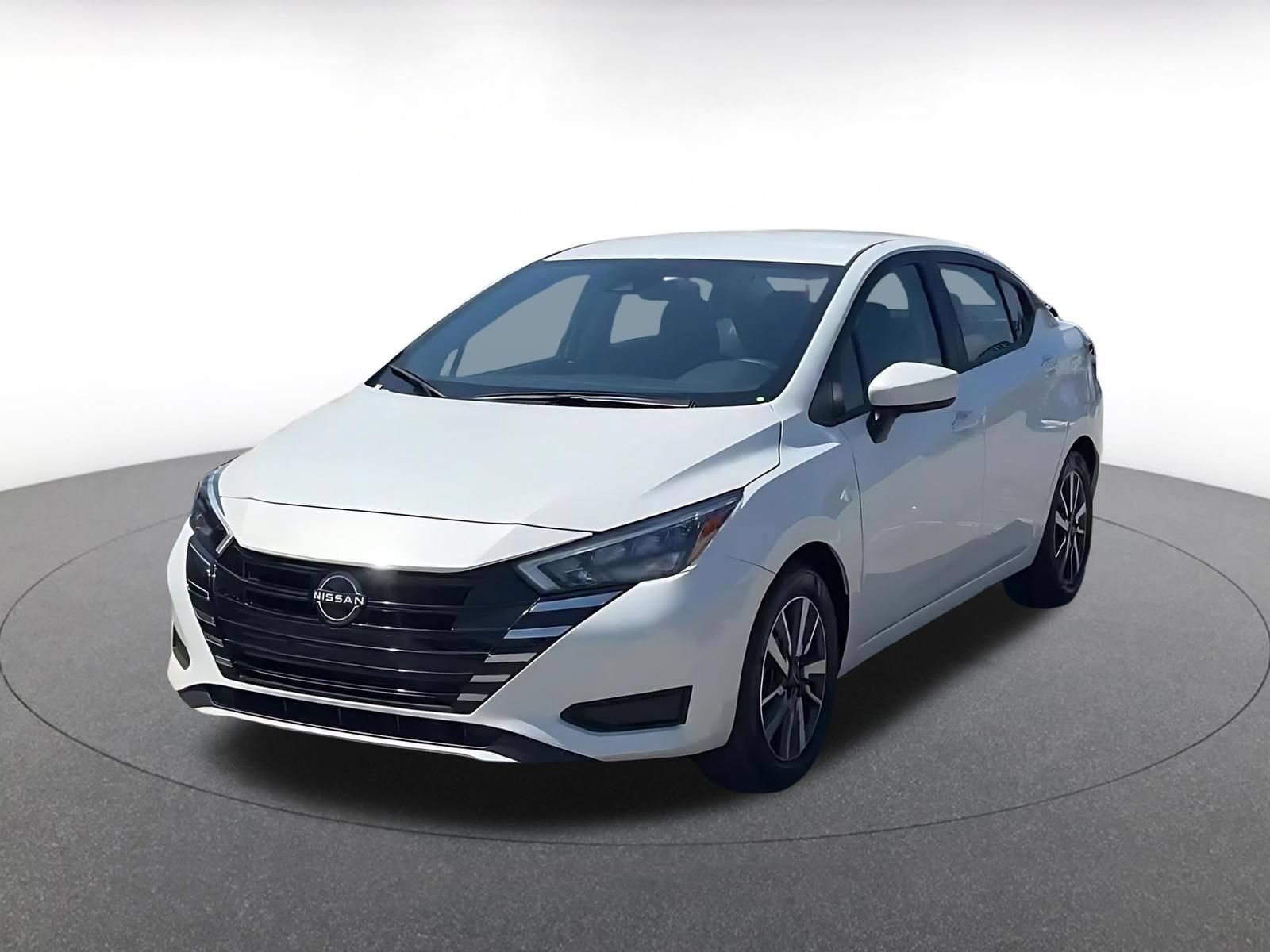 Used 2025 Nissan Versa SV FWD image 5