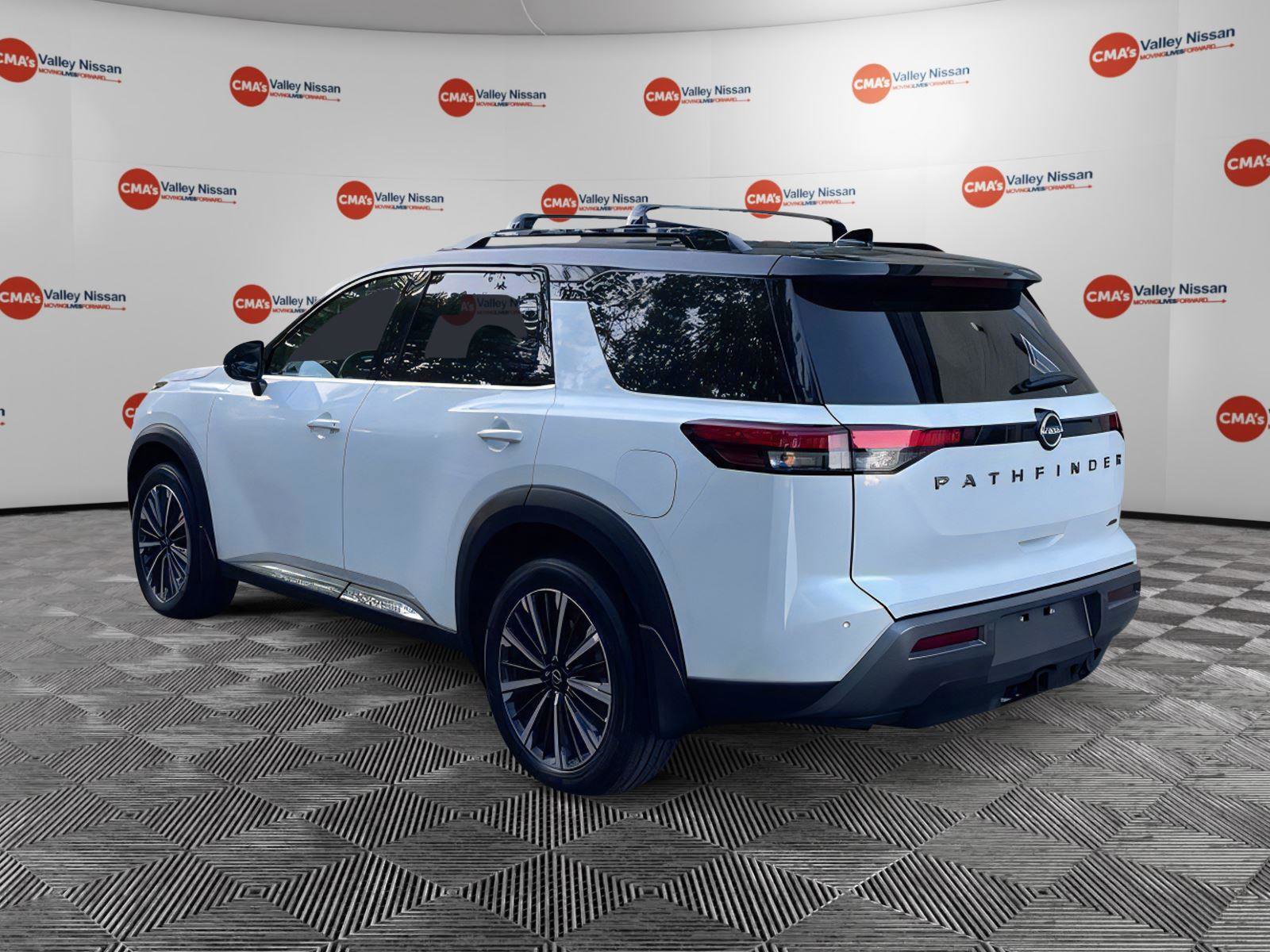New 2026 Nissan Pathfinder Platinum AWD/4WD image 3
