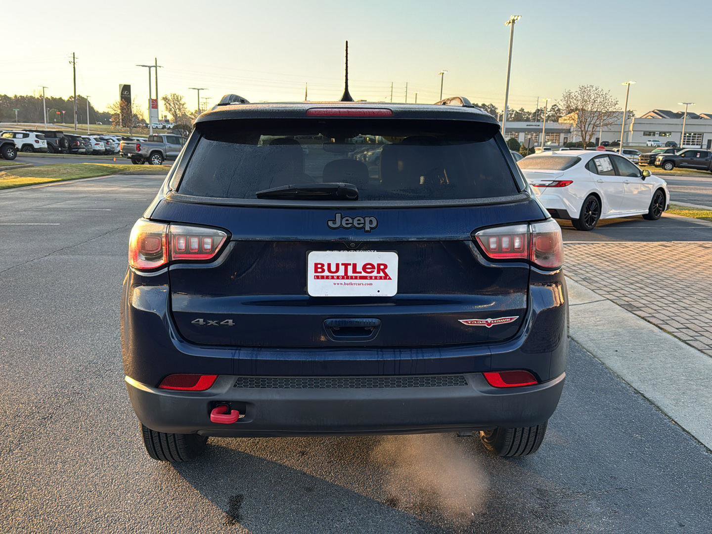 Used 2019 Jeep Compass Trailhawk image 4