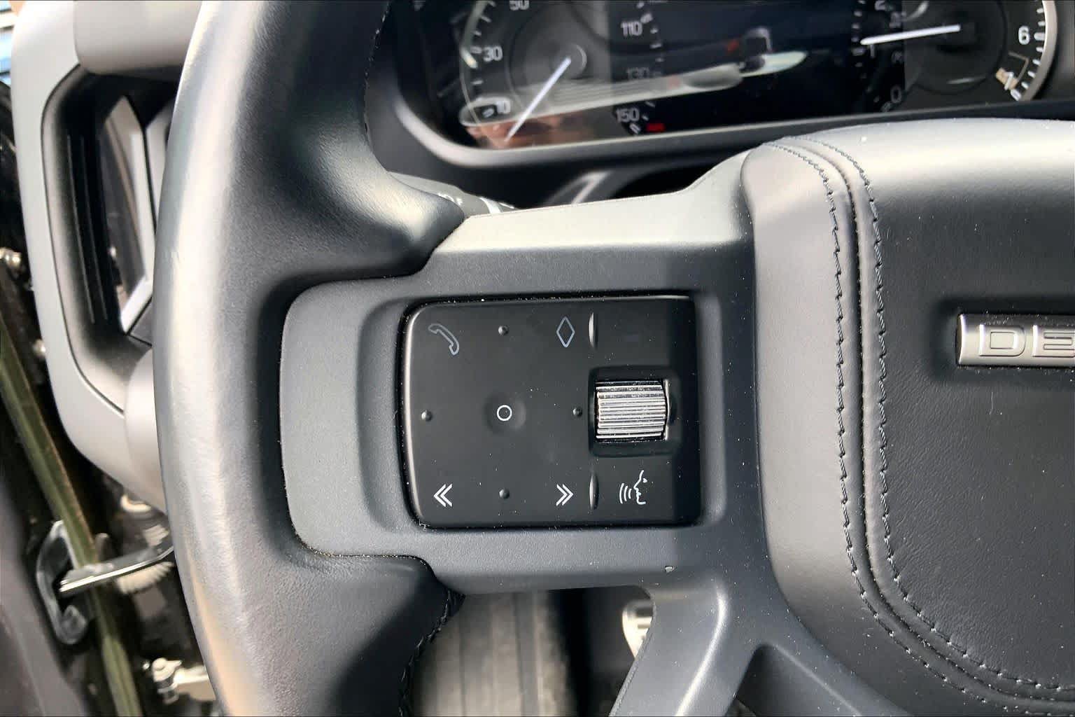Certified 2023 Land Rover Defender 110 X-Dynamic SE AWD/4WD image 22