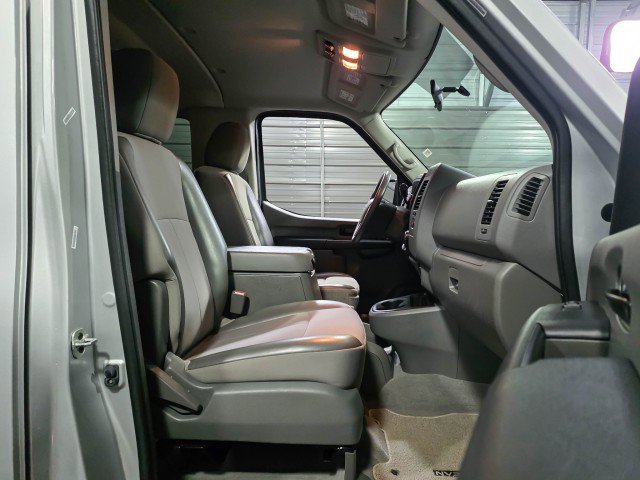 Used 2019 Nissan NV 3500 SV w/ Navigation Package RWD image 16