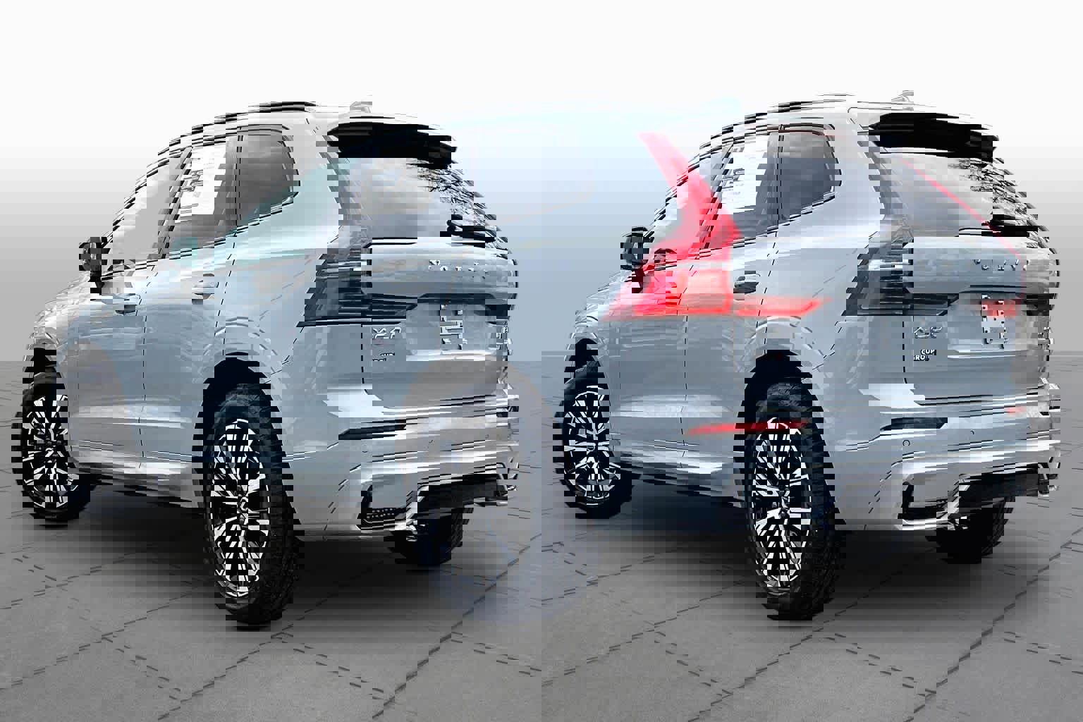 Used 2024 Volvo XC60 B5 Core w/ Climate Package image 12