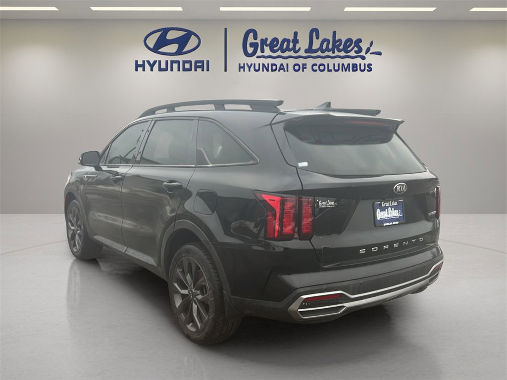 Used 2021 Kia Sorento EX w/ EX AWD X-Line Package image 3