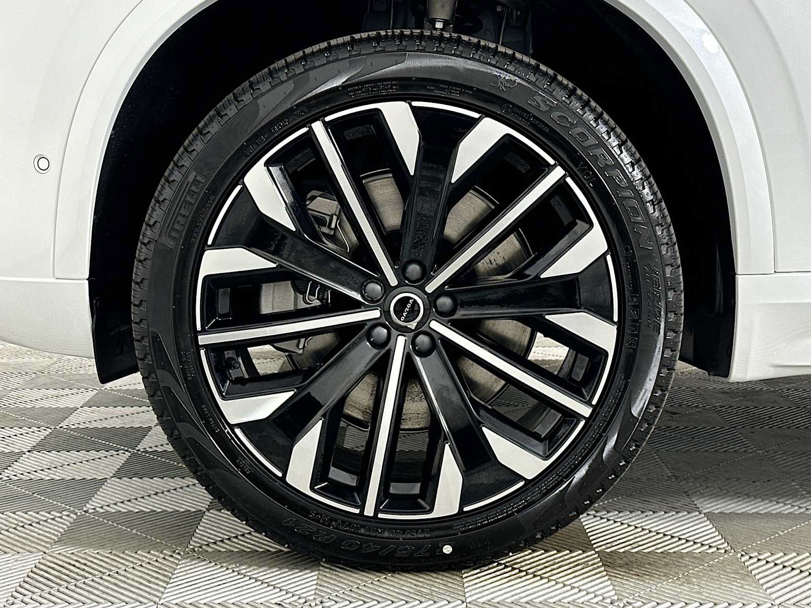 New 2026 Volvo XC90 T8 Ultra w/ Protection Package Premier AWD/4WD image 30