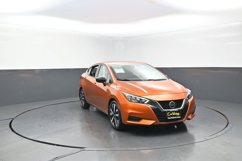 Used 2022 Nissan Versa SR w/ Convenience Package image 4