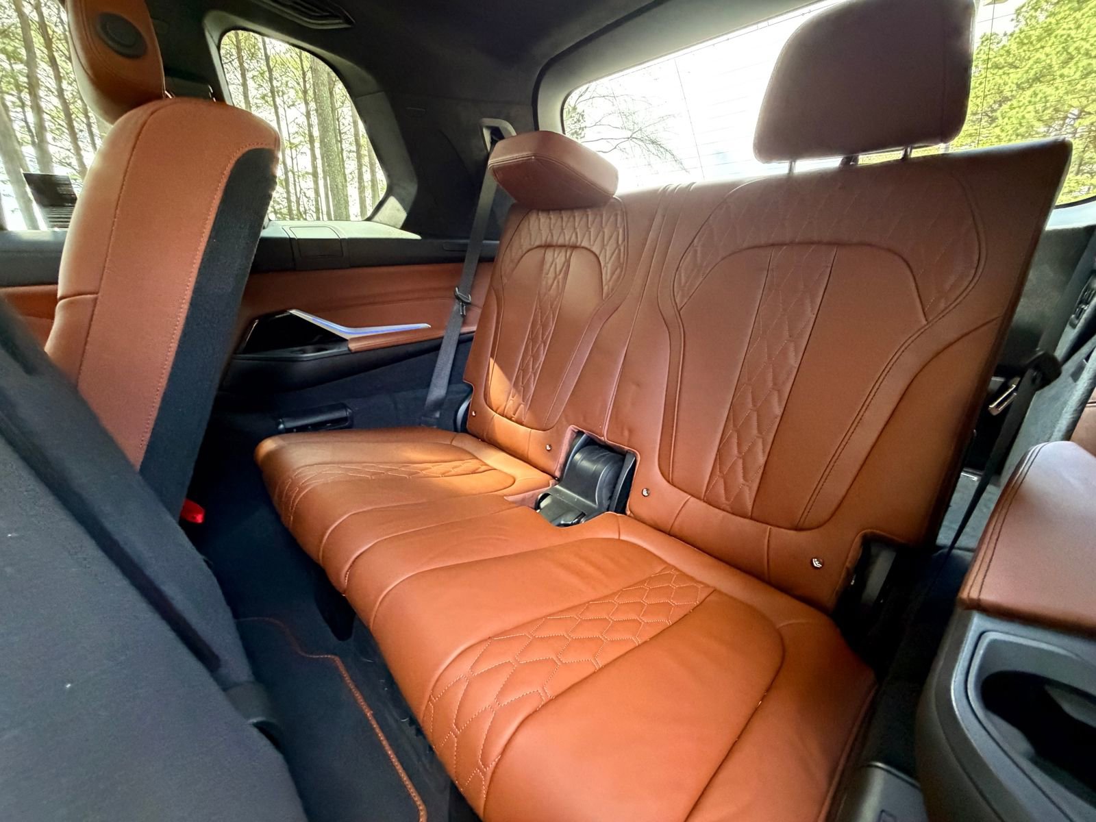 Used 2024 BMW X7 xDrive40i w/ Executive Package image 16