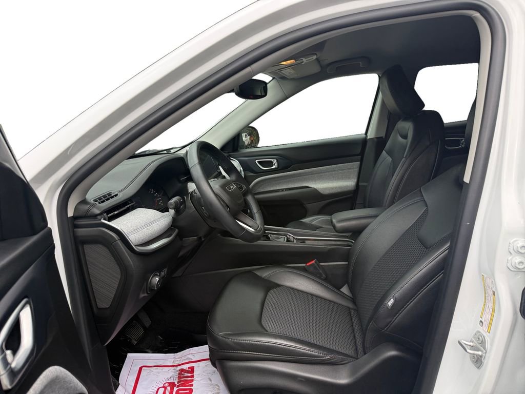 Used 2022 Jeep Compass Latitude w/ Convenience Group FWD image 9