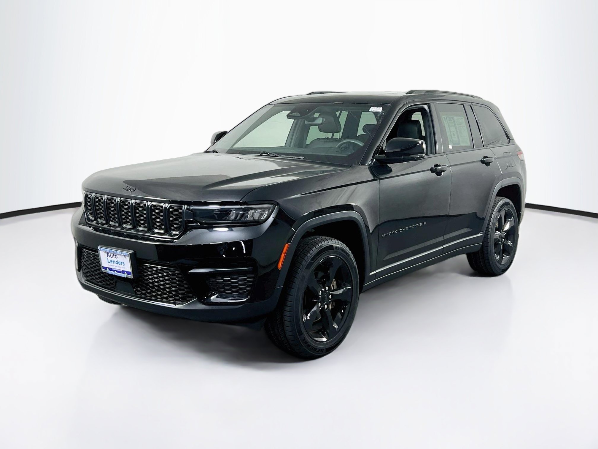 Used 2023 Jeep Grand Cherokee Altitude AWD/4WD image 1