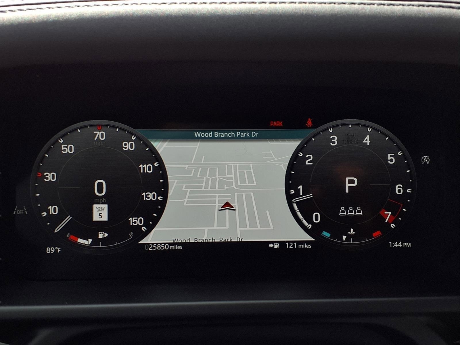 Used 2025 Land Rover Defender 110 S image 18