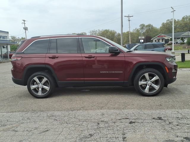 Used 2022 Jeep Grand Cherokee Limited AWD/4WD image 26