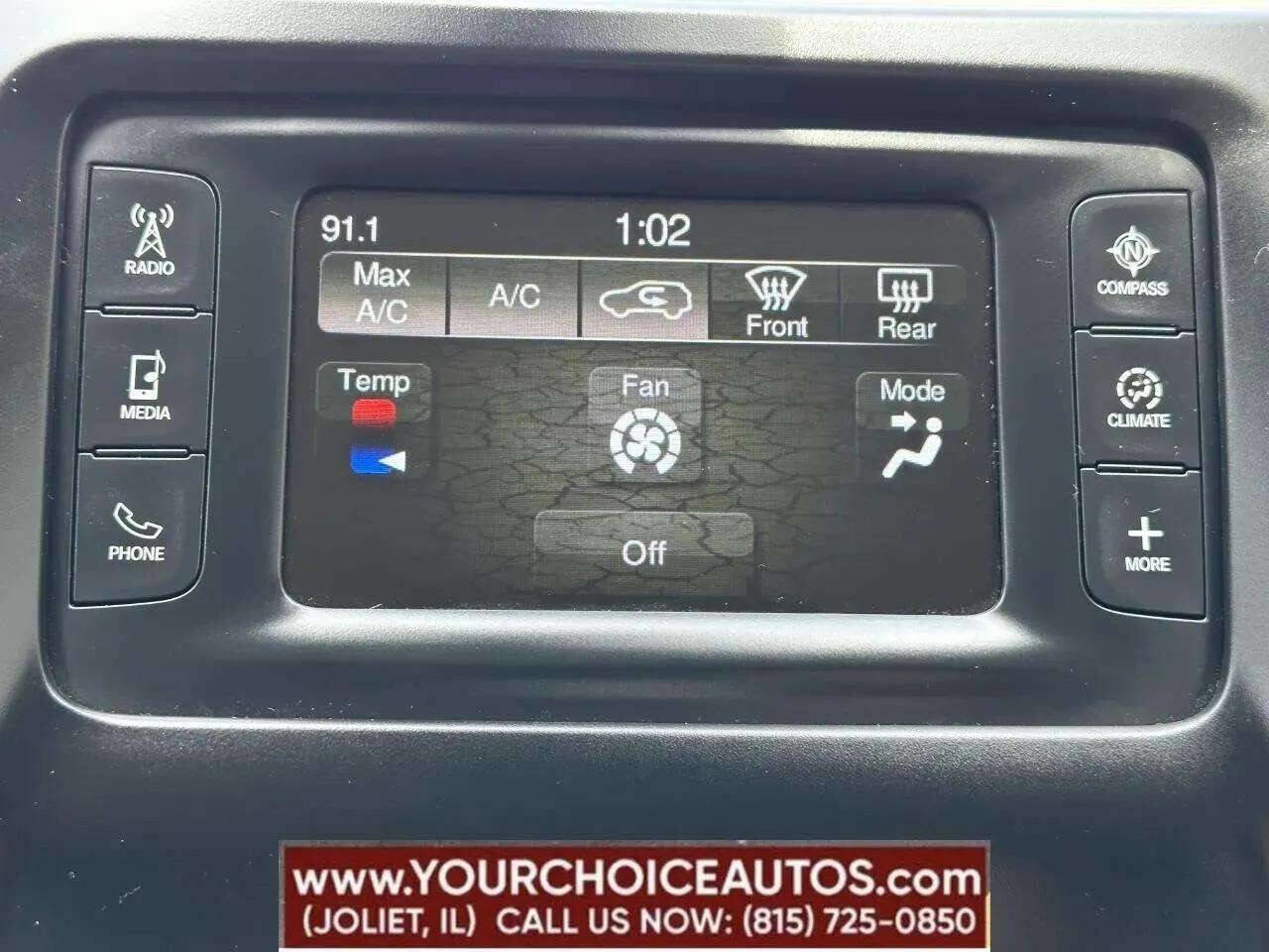 Used 2018 Jeep Cherokee Latitude w/ Safety Group AWD/4WD image 15