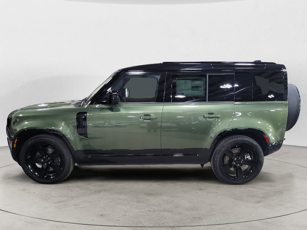 New 2026 Land Rover Defender 110 X-Dynamic SE image 2
