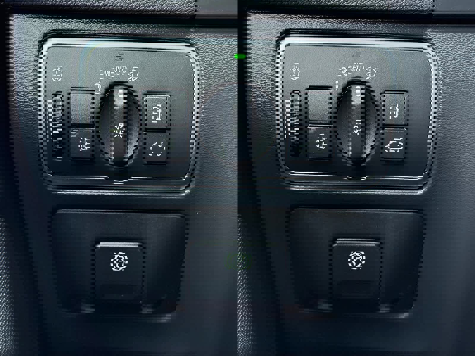 Used 2018 Volvo V60 T5 Cross Country w/ Convenience Package image 11